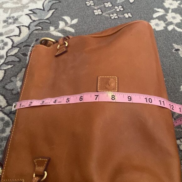 Dooney bourke Brown Leather Handbag with Red/green  Interior - Picture 10 of 10